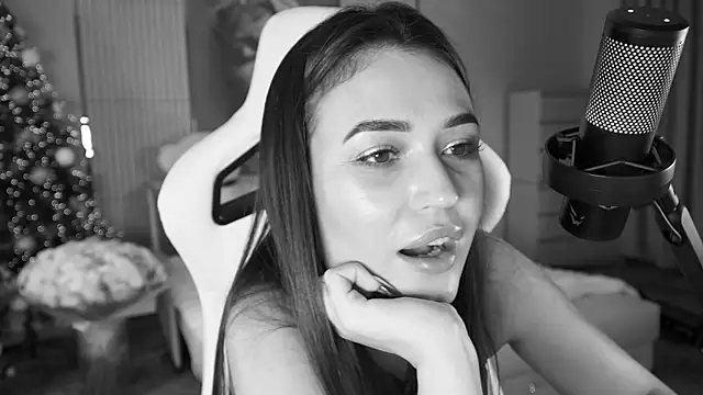 Snapshot of Adel_chocolate_ chatting on January 7, 2026, 7:46 am Adel chocolate online show from January 7, 2026, 7:46 am