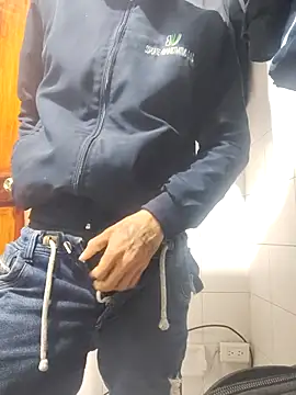 Snapshot of Eduardoxxx51 chatting on October 16, 2025, 5:59 am Eduardoxxx51 online show from October 16, 2025, 5:59 am