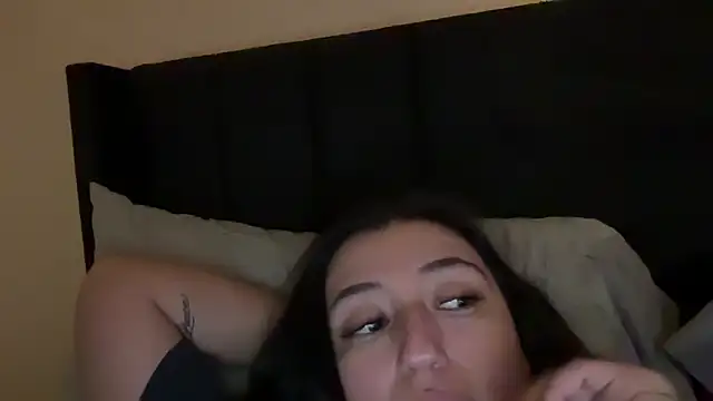 rubybabyxo online show from February 26, 2025, 7:12 am