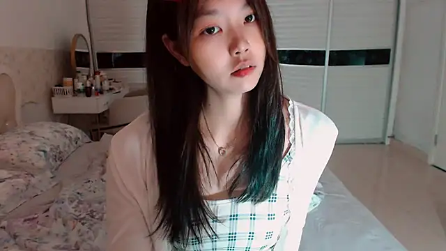 Snapshot of -Lucky_Girl chatting on May 23, 2026, 2:32 am -Lucky Girl online show from May 23, 2026, 2:32 am