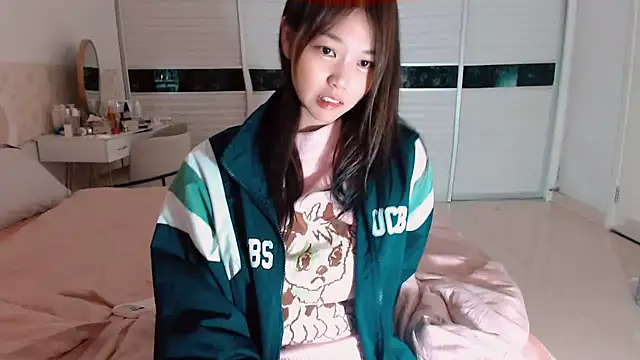 Snapshot of -Lucky_Girl chatting on June 7, 2026, 1:55 am -Lucky Girl online show from June 7, 2026, 1:55 am