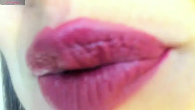 queen fetish online show from June 10, 2026, 10:16 am
