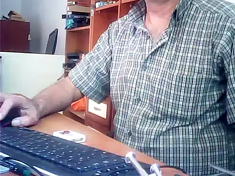 zormen355 online show from June 23, 2026, 2:04 pm