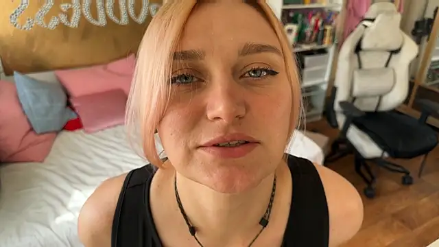 unicornsfeet online show from June 29, 2026, 12:49 pm