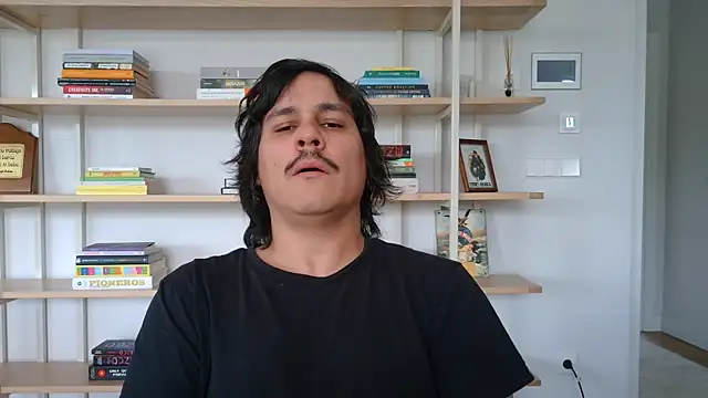 nick788622 online show from May 17, 2026, 11:21 am