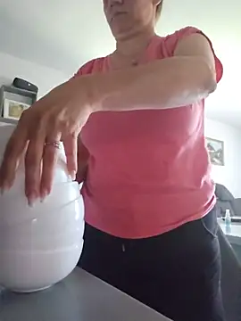 KristenVega online show from June 19, 2026, 7:58 am