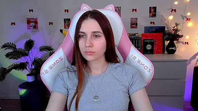 AliceCharmy online show from February 18, 2026, 1:18 pm