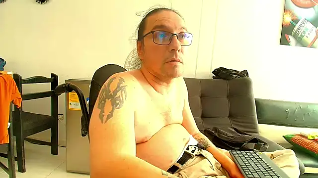 handicappedsex online show from July 15, 2026, 8:05 pm