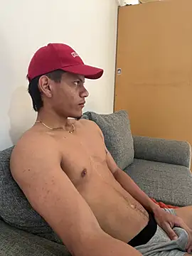 bbchocolate27 online show from April 26, 2026, 6:49 pm