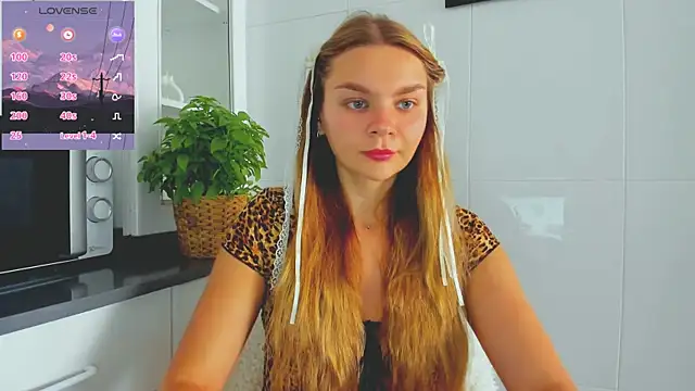 Molly sweetie online show from June 26, 2026, 6:41 am