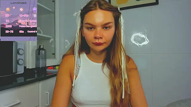 Molly sweetie online show from June 21, 2026, 6:41 am