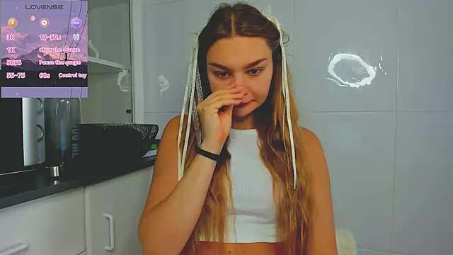Molly sweetie online show from June 18, 2026, 6:45 am