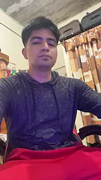 yObal-hot online show from December 4, 2025, 5:01 pm