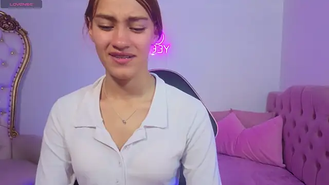 Jenner tay online show from June 21, 2026, 2:17 am
