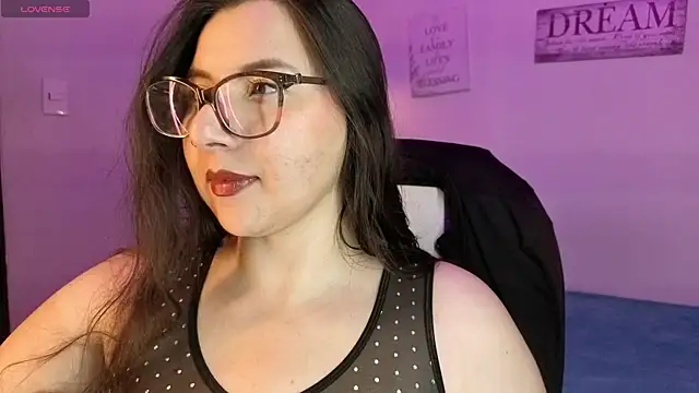 Roxxanne Bail online show from April 15, 2026, 4:29 am