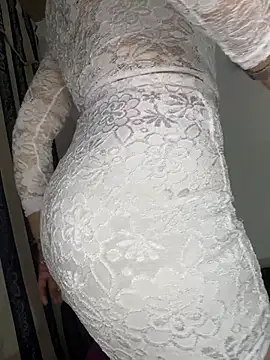 JULYSEX1 online show from April 16, 2026, 1:23 pm