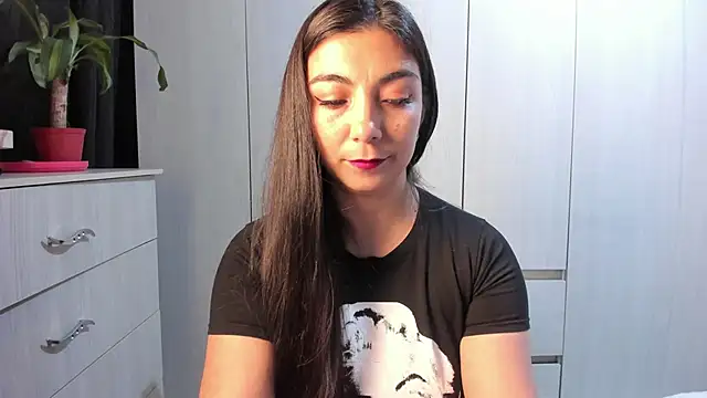 Karla hernandez  online show from May 21, 2026, 10:45 am