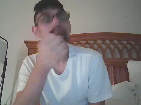 Snapshot of spence204011 chatting on October 24, 2025, 9:25 pm spence204011 online show from October 24, 2025, 9:25 pm