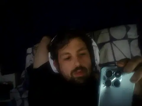 fred301993 online show from December 27, 2024, 1:43 am