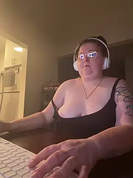 BBW2320 online show from March 10, 2026, 3:43 am
