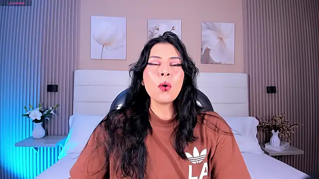 JessyEvans online show from June 12, 2026, 7:22 pm