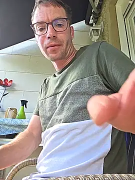 Schnubby1 online show from June 9, 2026, 1:56 pm