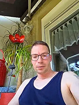 Schnubby1 online show from May 22, 2026, 12:03 pm
