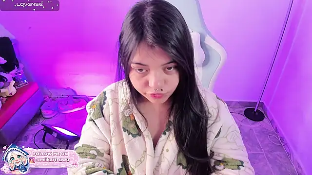 Ahri Elderwood online show from July 7, 2026, 6:16 am