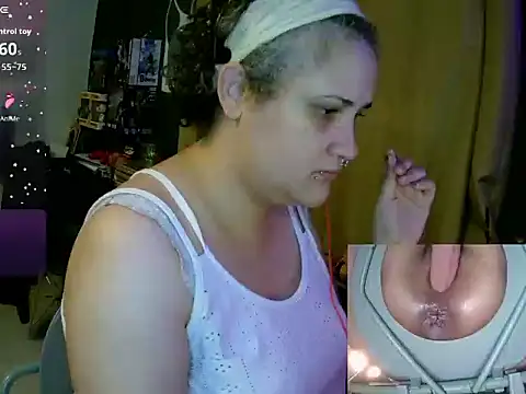 lolalicious 758 online show from May 25, 2026, 2:44 am