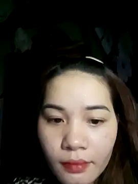 Ngoc-Trinh online show from March 22, 2025, 4:26 pm