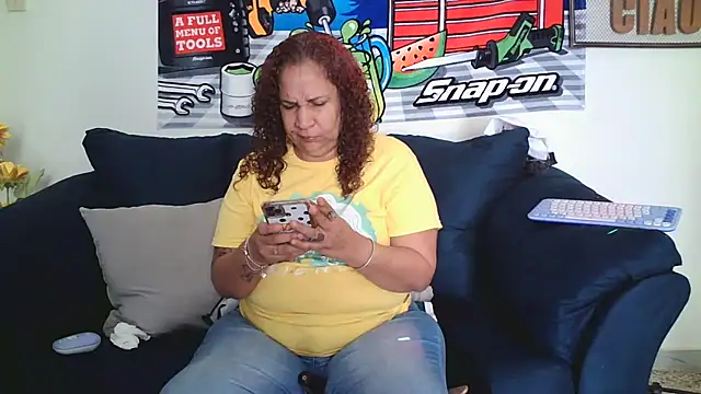 ladycreamypr2 online show from June 25, 2026, 4:12 pm