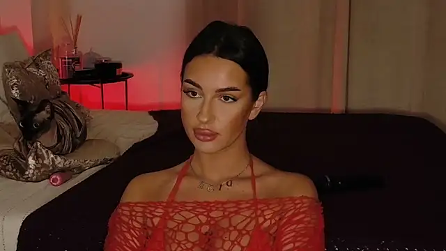 LuanaDess online show from April 3, 2026, 12:17 am