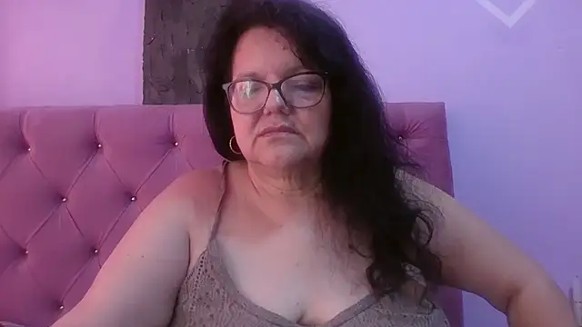 kassandra02 online show from June 27, 2026, 2:01 pm