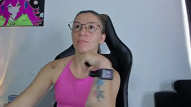 roxanne jones1 online show from June 30, 2026, 6:08 pm