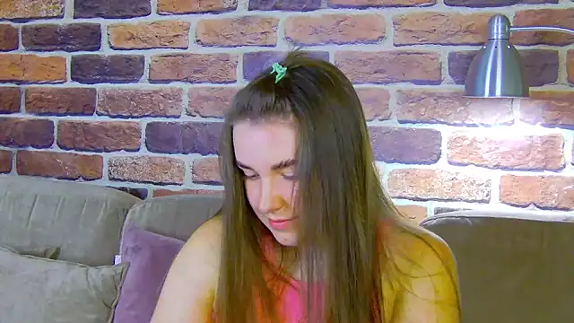 Sofia Hugs online show from June 10, 2026, 5:58 pm