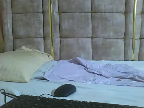 Snapshot of Sweet-beanca chatting on June 14, 2026, 12:51 am Sweet-beanca online show from June 14, 2026, 12:51 am
