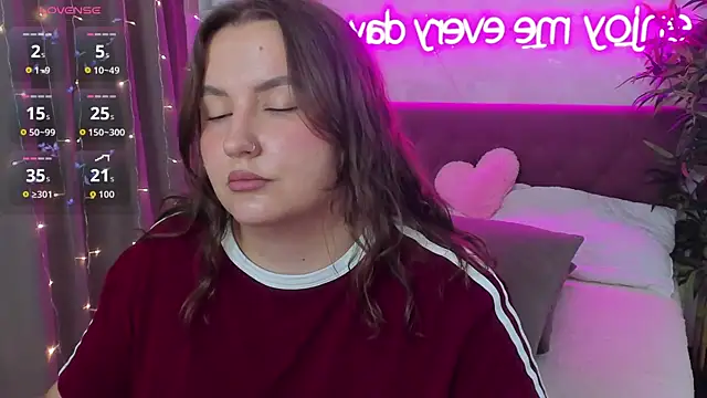 FeralPeach online show from July 9, 2026, 6:03 am