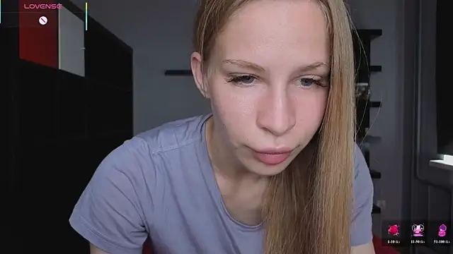 Elis Fox online show from June 19, 2026, 8:09 am