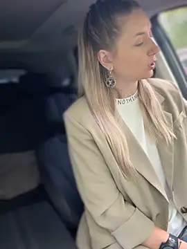 Crazy-Rosa online show from April 16, 2026, 6:14 am