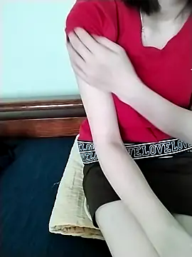 Luxcute286 online show from March 18, 2026, 5:10 am