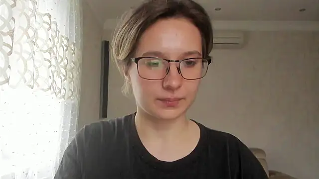 Lilith lutherlow online show from July 9, 2026, 4:50 pm