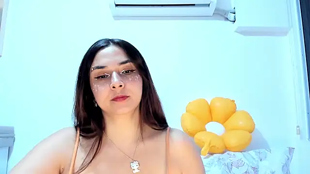 SuzyGamingFairy online show from July 8, 2026, 11:27 pm