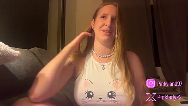 Pinkyladyxxx online show from May 15, 2026, 11:58 pm