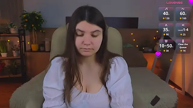 Viola  Shy online show from May 24, 2026, 8:42 pm