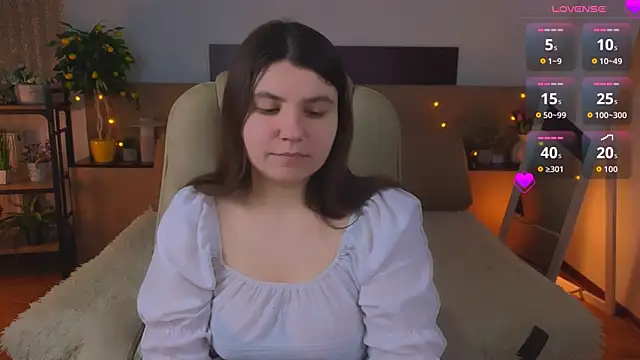 Viola  Shy online show from May 16, 2026, 8:19 pm