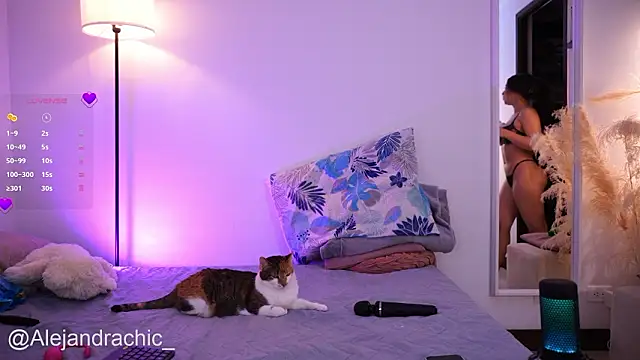 amelie leigh online show from March 12, 2026, 3:01 am