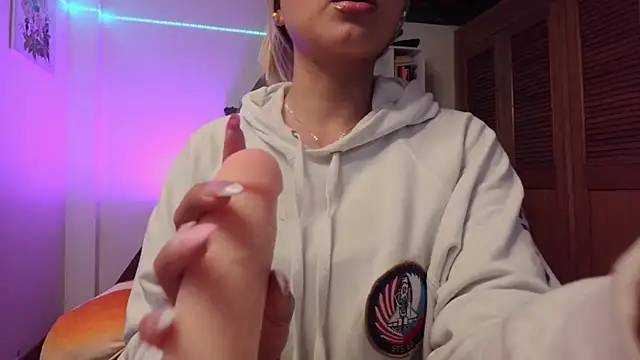 Paulina g3 online show from June 11, 2026, 1:52 pm
