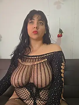 bigboobsrose1 online show from June 16, 2026, 4:18 pm