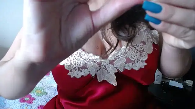 KAROLCANDY online show from May 12, 2026, 8:26 pm