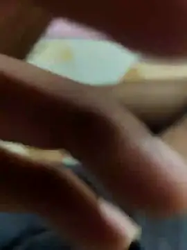 PRIYANHUxh online show from April 22, 2026, 4:52 am